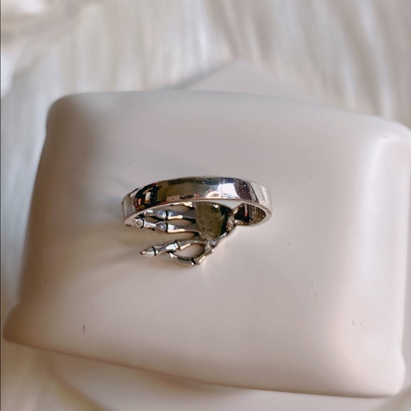 NEW SILVER SKULL SKELETON RING - Picture 3 of 3